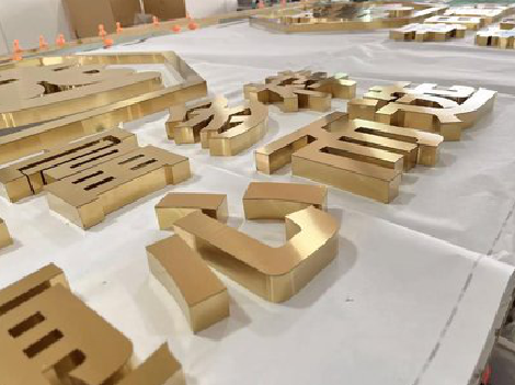 德阳拉丝不锈钢字的特点。